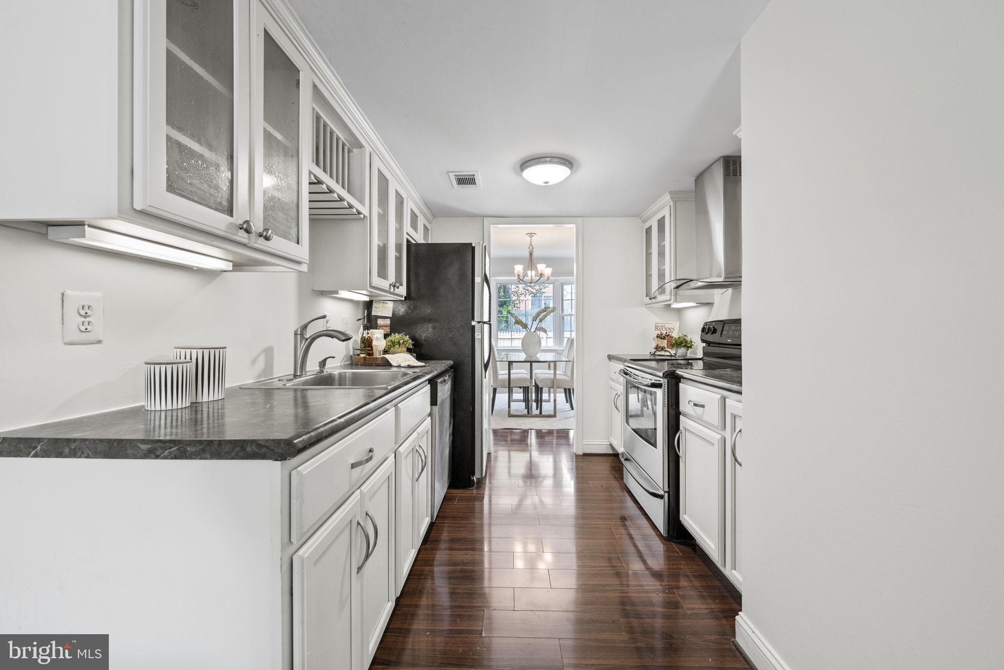 2950 Seminole Road Woodbridge, VA 22192 - Photo 11 of 35 Kiitchen