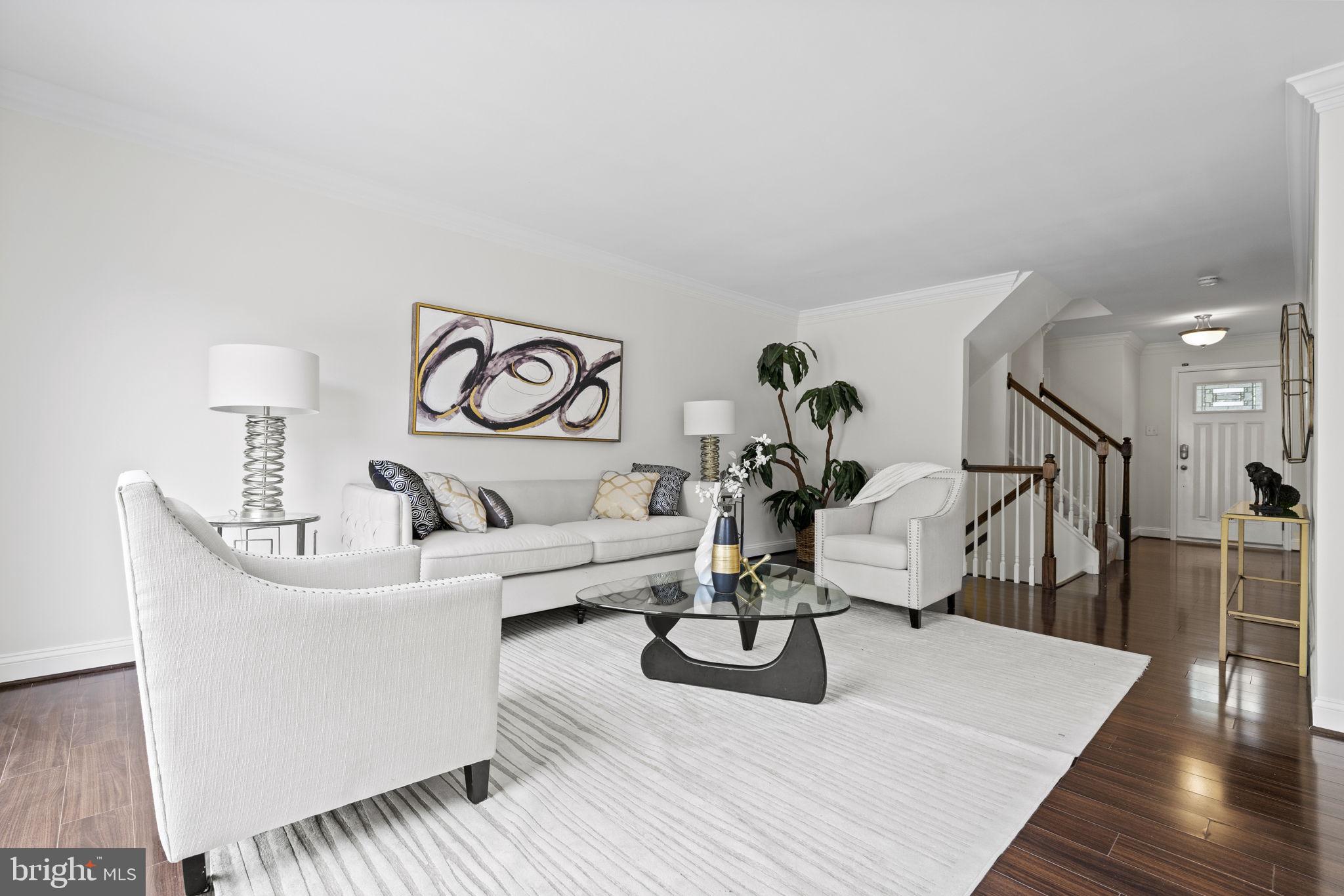 2950 Seminole Road Woodbridge, VA 22192 - Photo 5 of 35 Living Room