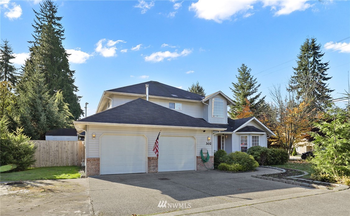 302 South Cabot Road Everett, WA 98203 - Photo 1 of 19