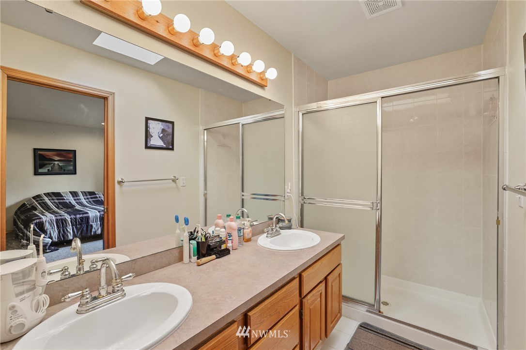 302 South Cabot Road Everett, WA 98203 - Photo 17 of 19
