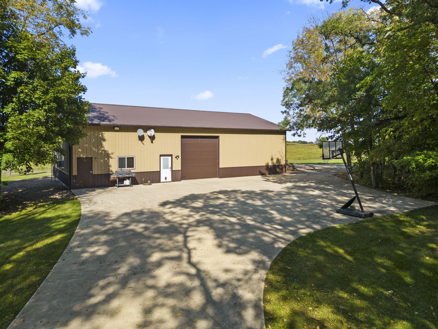 563 North 3859th Road Mendota, IL 61342 - Photo 13 of 68