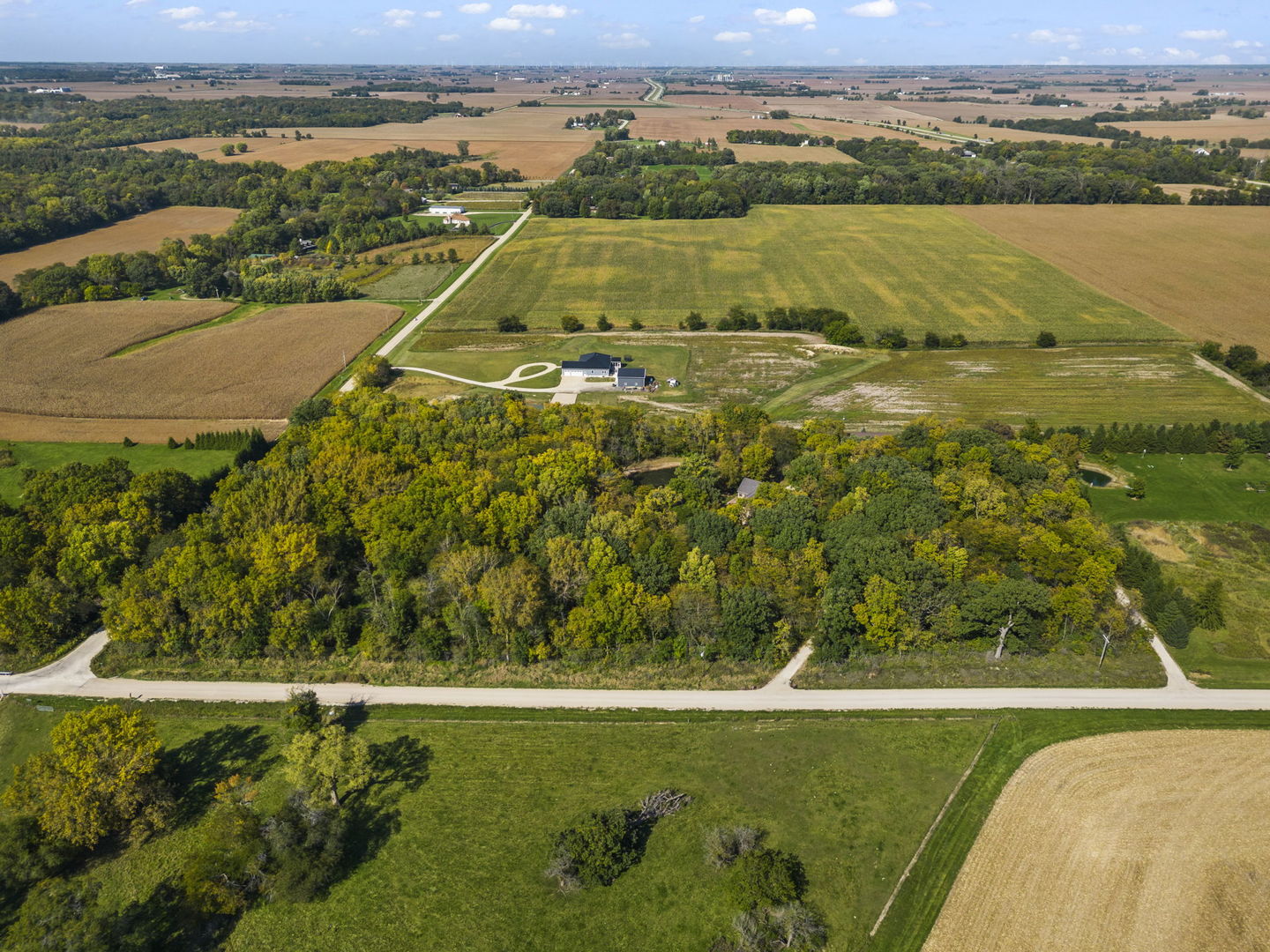 563 North 3859th Road Mendota, IL 61342 - Photo 4 of 68