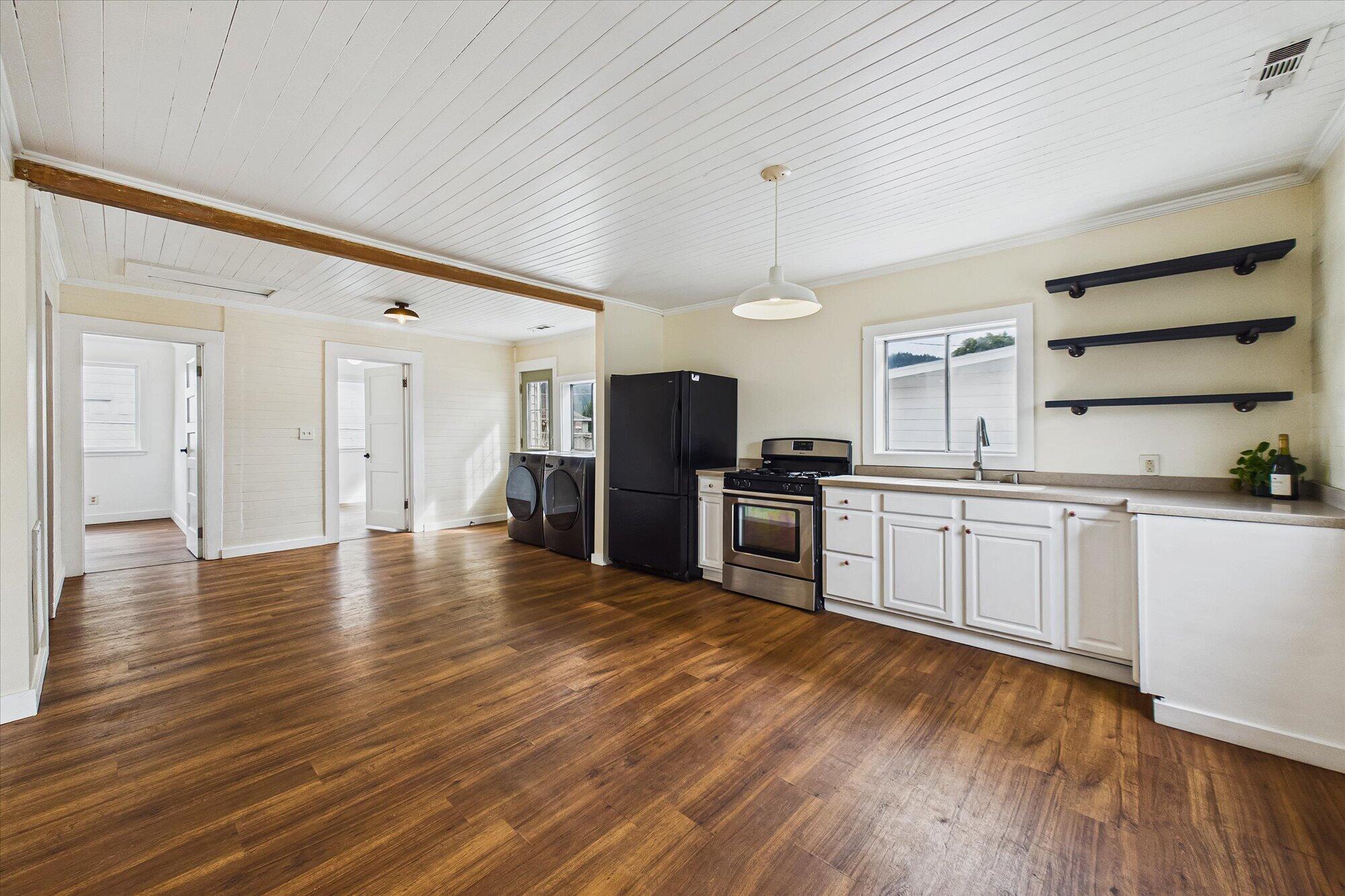 266 Berkeley Street Rio Dell, CA 95562 - Photo 9 of 35 Gallery Image 9