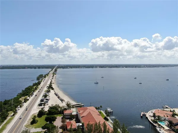 $6,750,000 | 10005 Manatee Avenue West, Bradenton, FL 34209