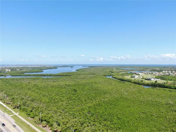 $6,750,000 | 10005 Manatee Avenue West, Bradenton, FL 34209