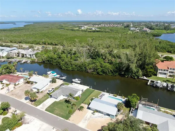 $6,750,000 | 10005 Manatee Avenue West, Bradenton, FL 34209