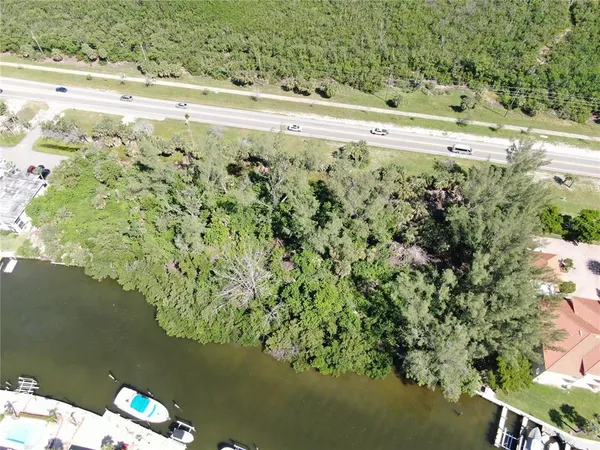 $6,750,000 | 10005 Manatee Avenue West, Bradenton, FL 34209