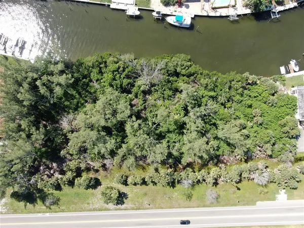 $6,750,000 | 10005 Manatee Avenue West, Bradenton, FL 34209