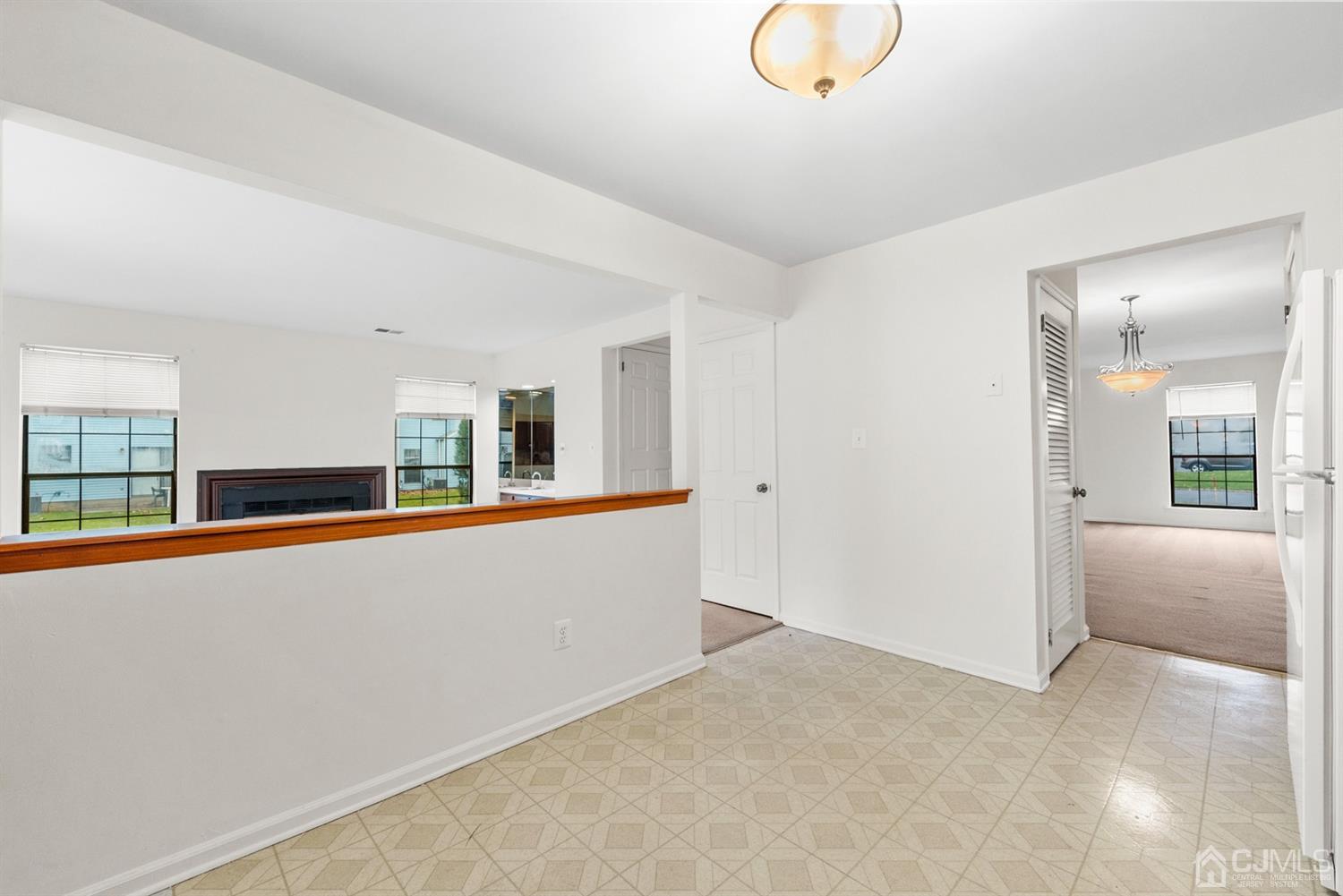 3708 Cricket Circle Edison, NJ 08820 - Photo 12 of 40 a view of an empty room with window