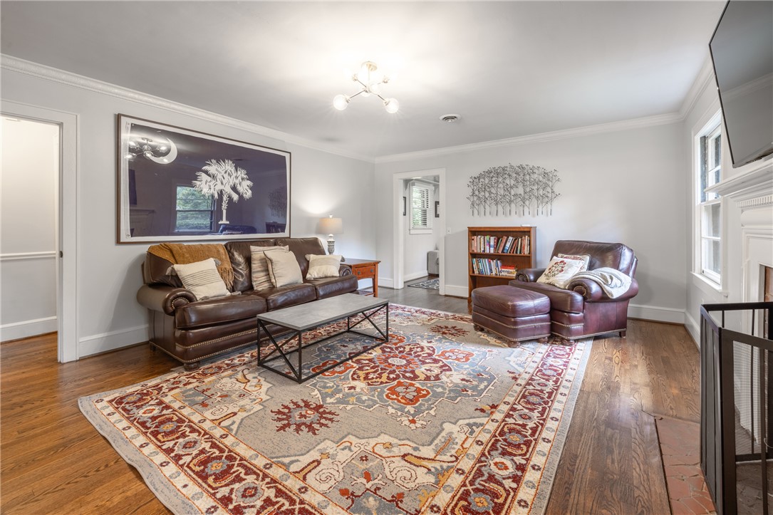 121 Poole Lane Clemson, SC 29631 - Photo 6 of 35