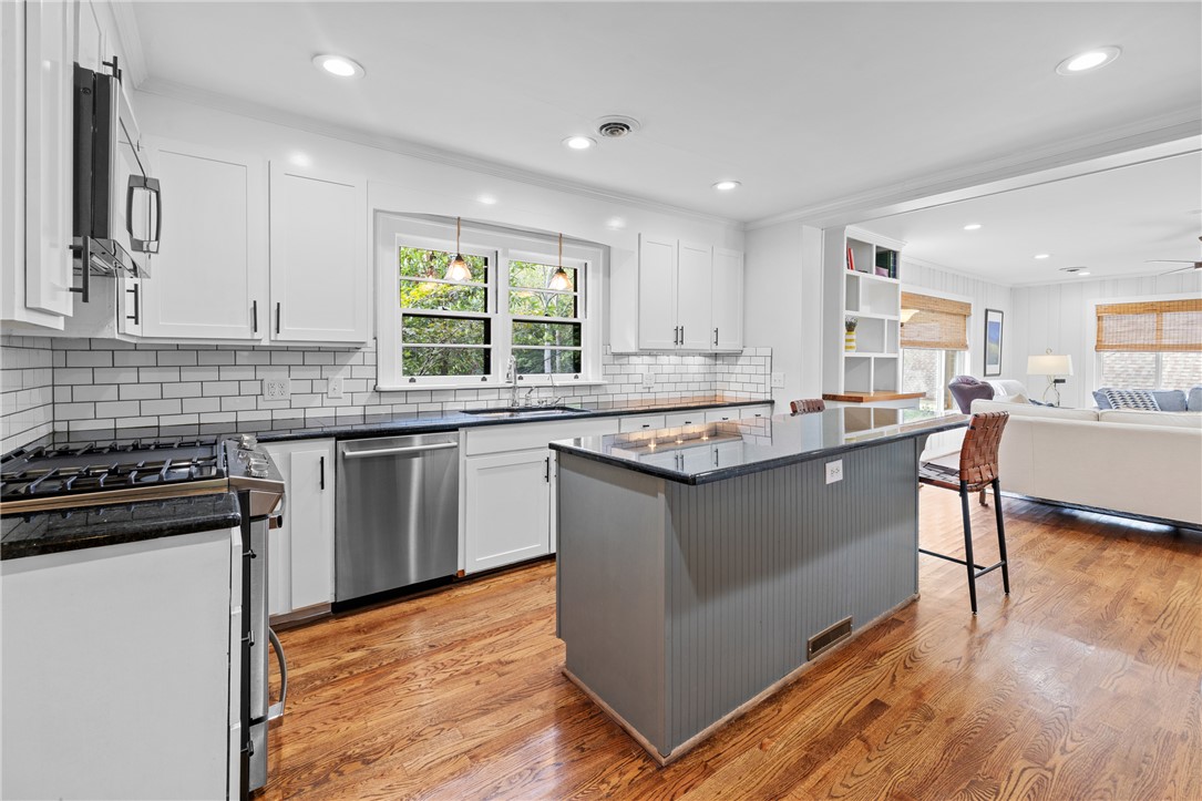 121 Poole Lane Clemson, SC 29631 - Photo 10 of 35