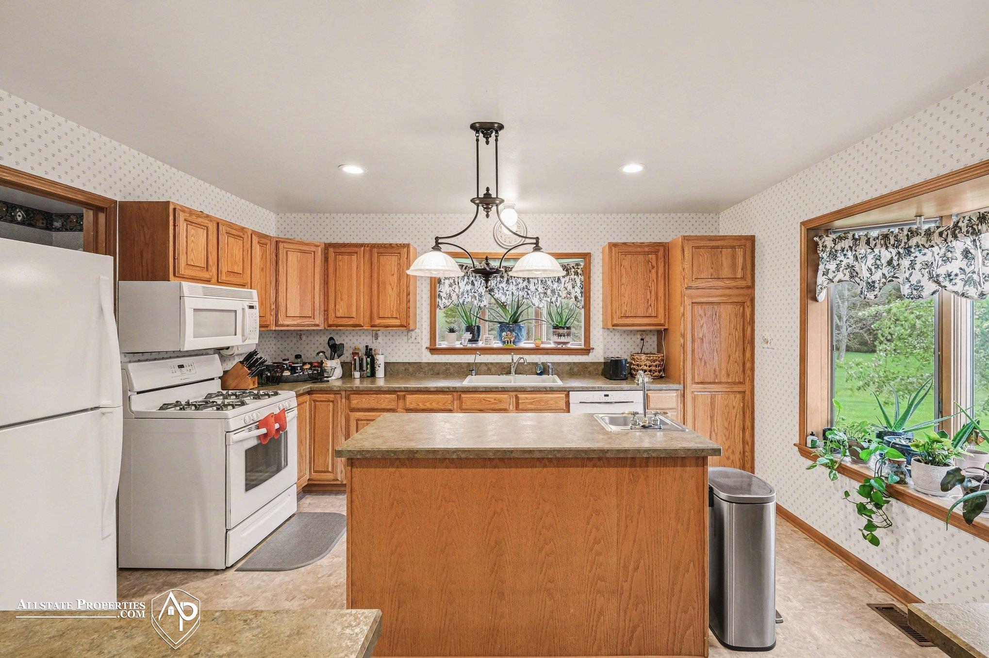 12301 South New Lothrop Road Byron, MI 48418 - Photo 7 of 27