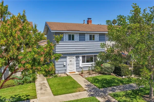 $3,800 | 19868 Piccadilly Lane, Huntington Beach, CA 92646