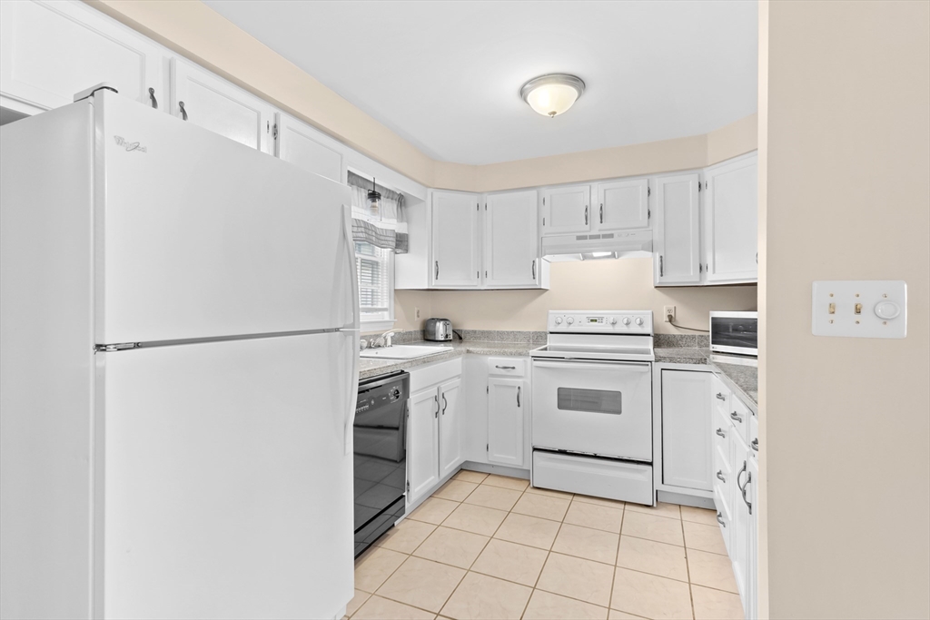 13 Pullard Road, Unit 2 Grafton, MA 01519 - Photo 9 of 29 Gallery Image 9