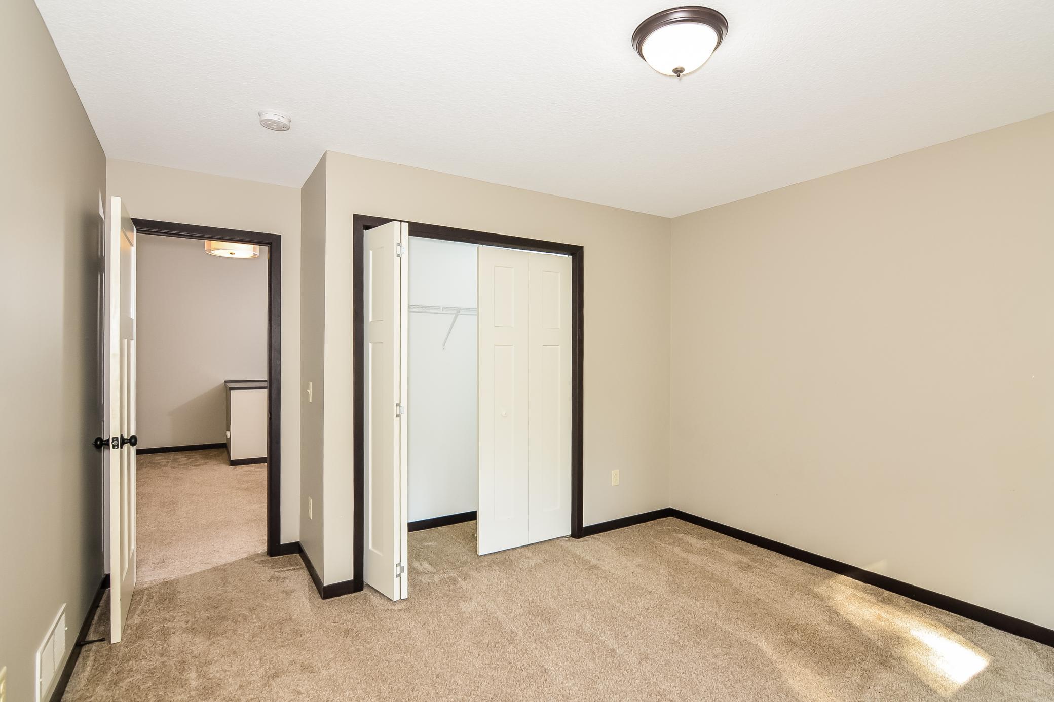 2574 County Rd H2 Mounds View, MN 55112 - Photo 11 of 15