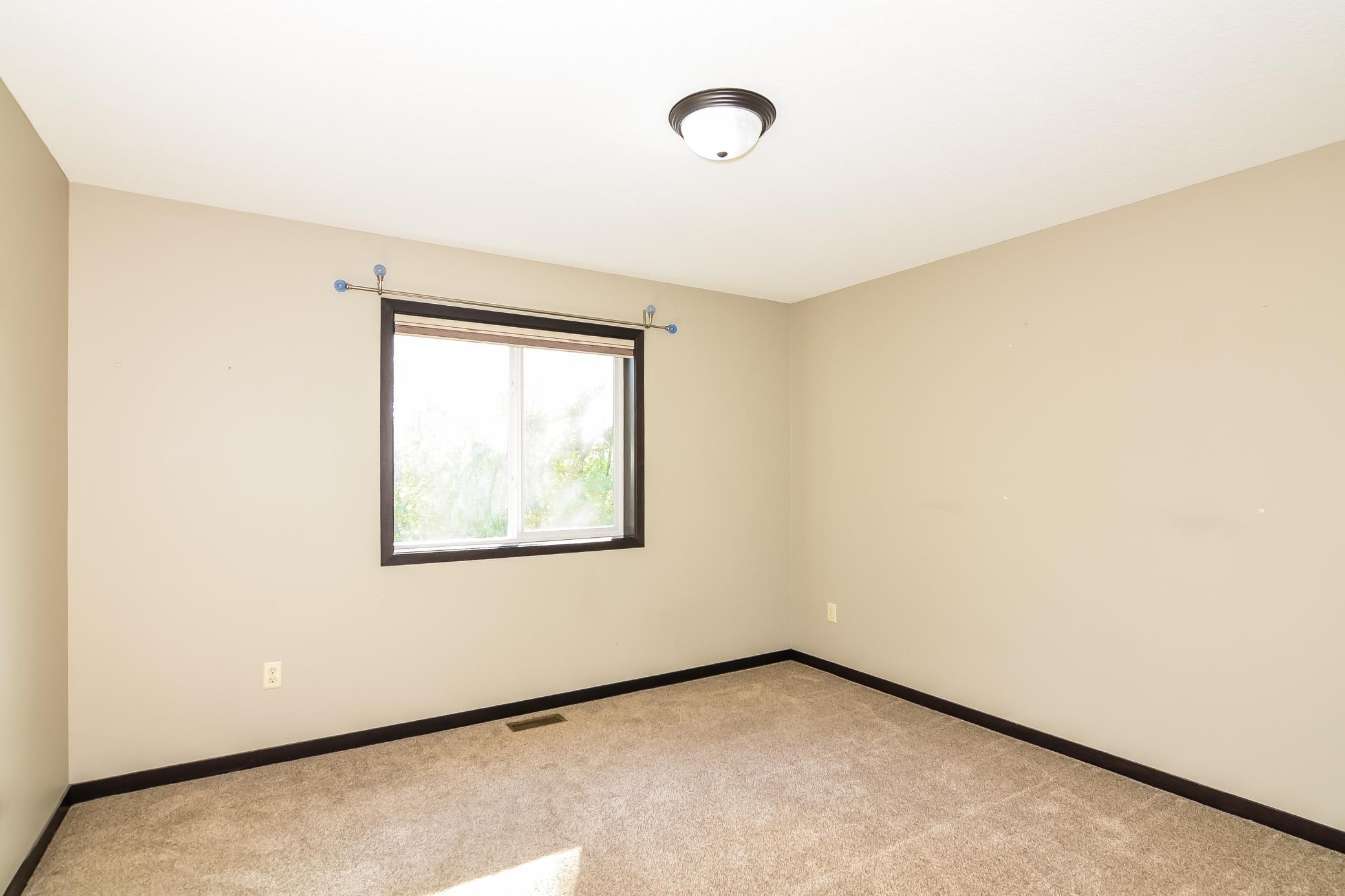 2574 County Rd H2 Mounds View, MN 55112 - Photo 14 of 15