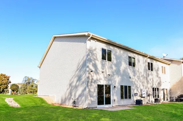 $335,000 | 2574 County Rd H2, Mounds View, MN 55112