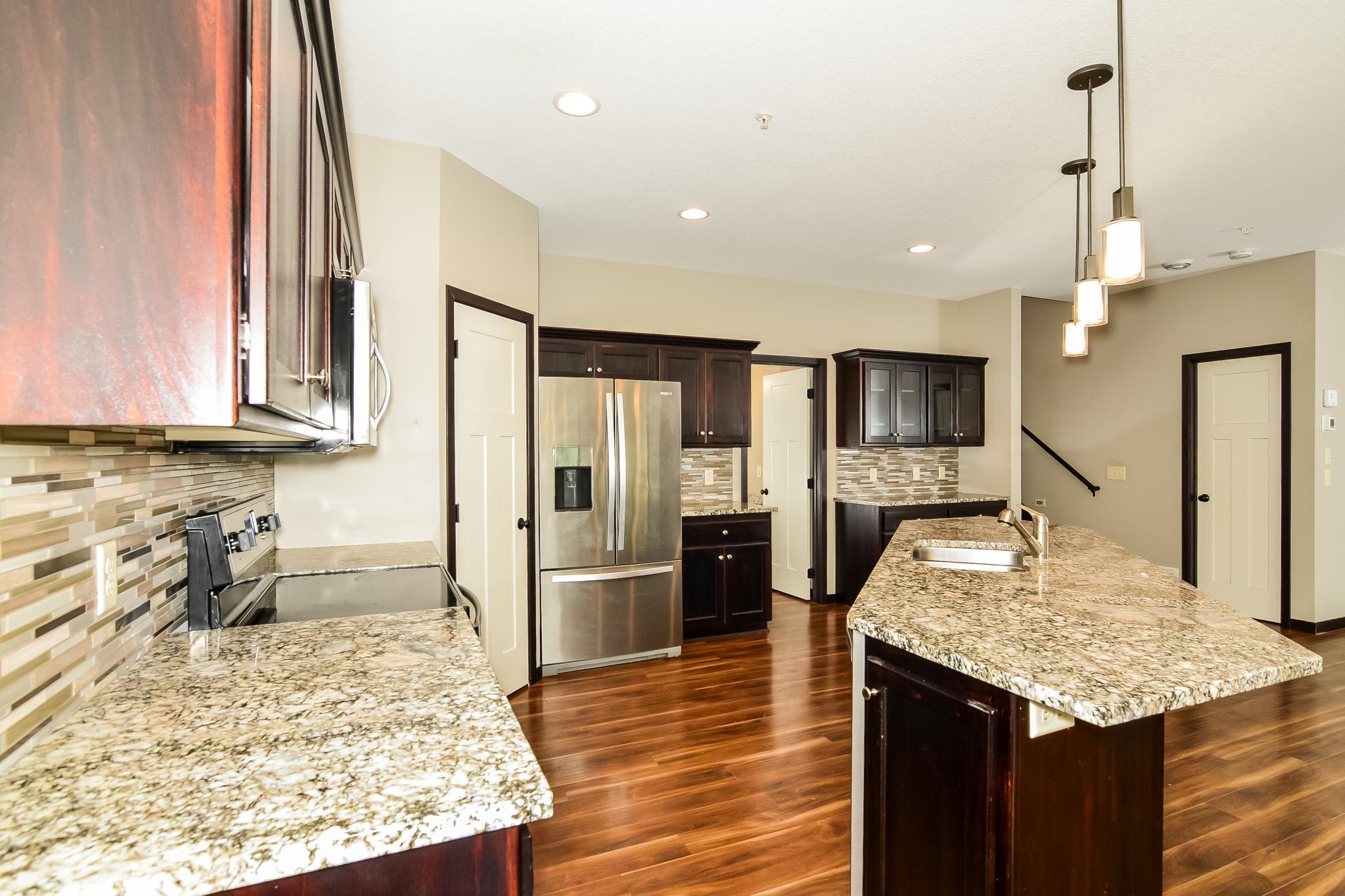 2574 County Rd H2 Mounds View, MN 55112 - Photo 4 of 15