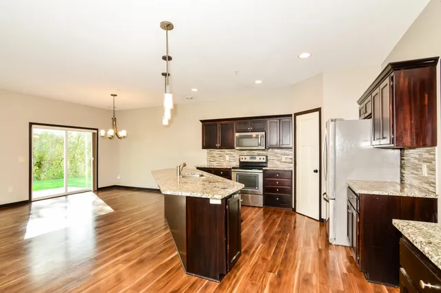 $335,000 | 2574 County Rd H2, Mounds View, MN 55112