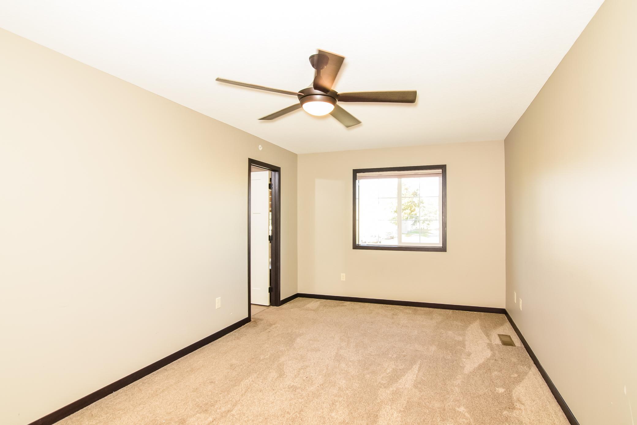 2574 County Rd H2 Mounds View, MN 55112 - Photo 6 of 15