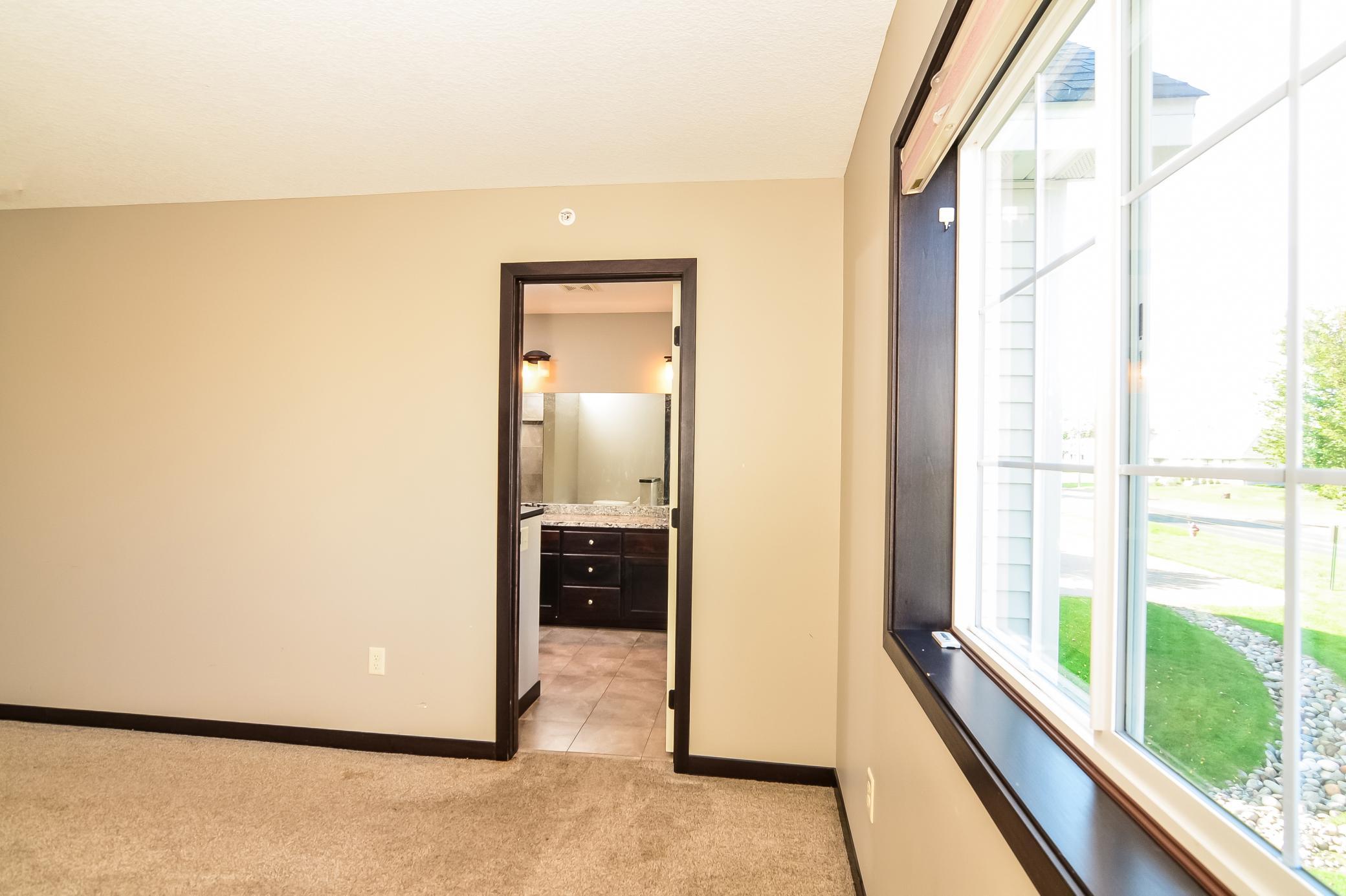 2574 County Rd H2 Mounds View, MN 55112 - Photo 7 of 15