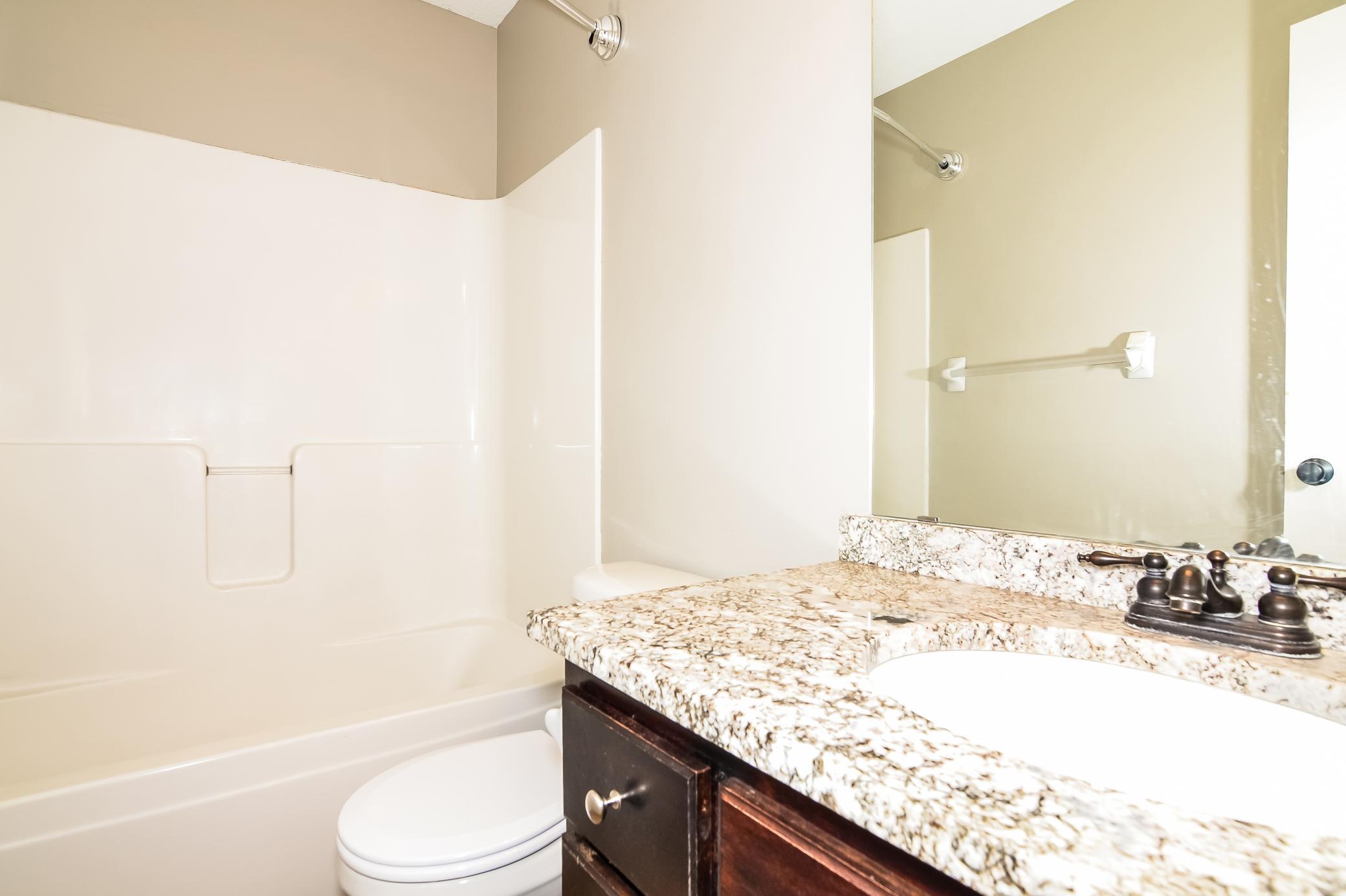 2574 County Rd H2 Mounds View, MN 55112 - Photo 8 of 15