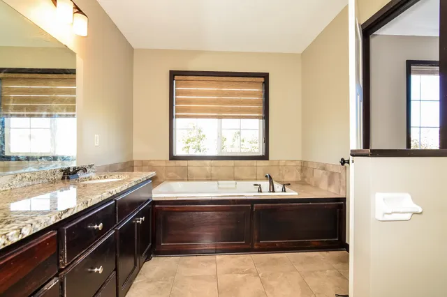 $335,000 | 2574 County Rd H2, Mounds View, MN 55112