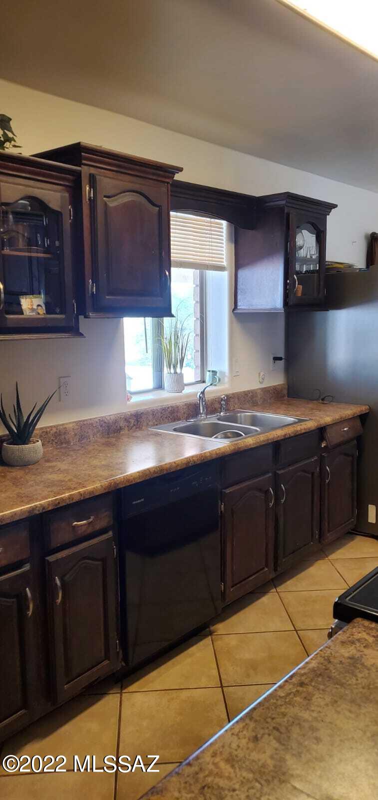 185 Calle Pulpo Rio Rico, AZ 85648 - Photo 7 of 8