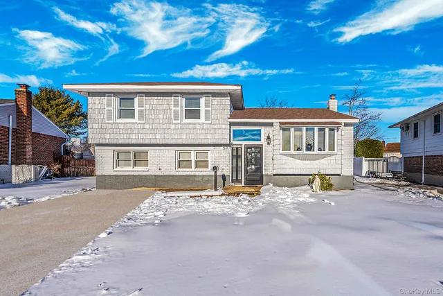 $769,000 | 59 Ford Drive West, Massapequa, NY 11758