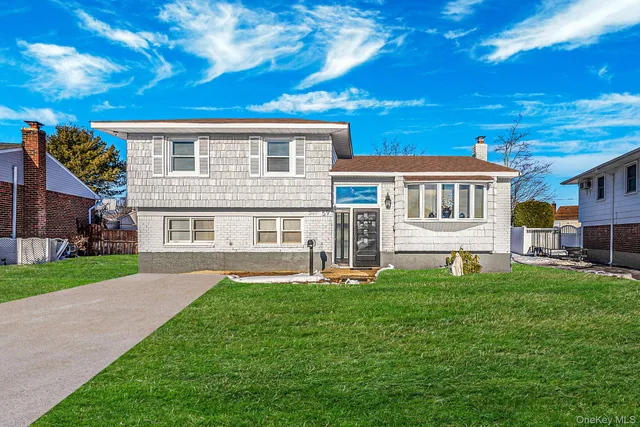 $769,000 | 59 Ford Drive West, Massapequa, NY 11758