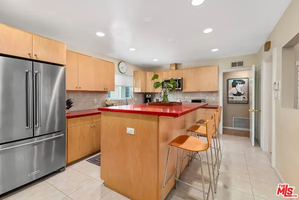 $6,500 | 4643 Nagle Avenue, Sherman Oaks, CA 91423