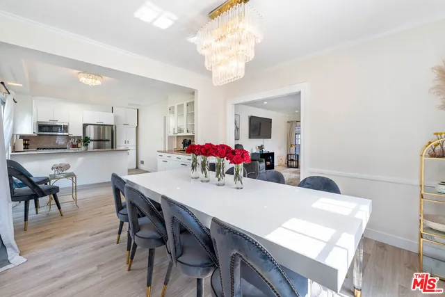 $2,595,000 | 140 North Carson Road, Beverly Hills, CA 90211