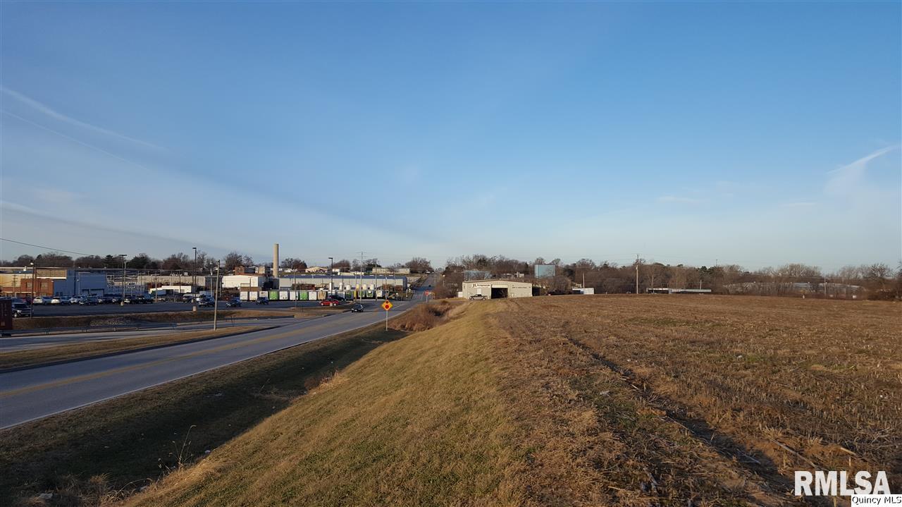 3001 Locust Street Quincy, IL 62301 - Photo 6 of 11 Gallery Image 6