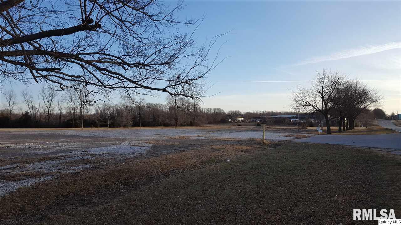 3001 Locust Street Quincy, IL 62301 - Photo 10 of 11 Gallery Image 10