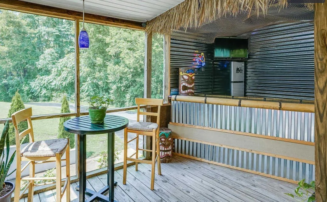 881 Mt Olivet Road Columbia, TN 38401 - Photo 63 of 68 a view of a balcony with furniture