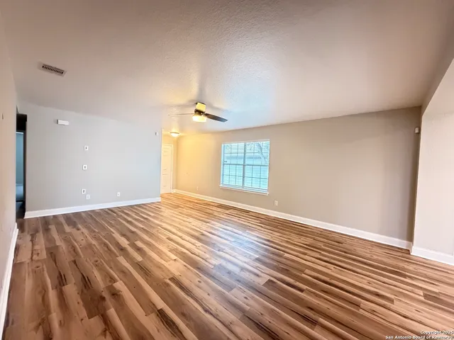 $1,595 | 112 Brahma Way, Cibolo, TX 78108