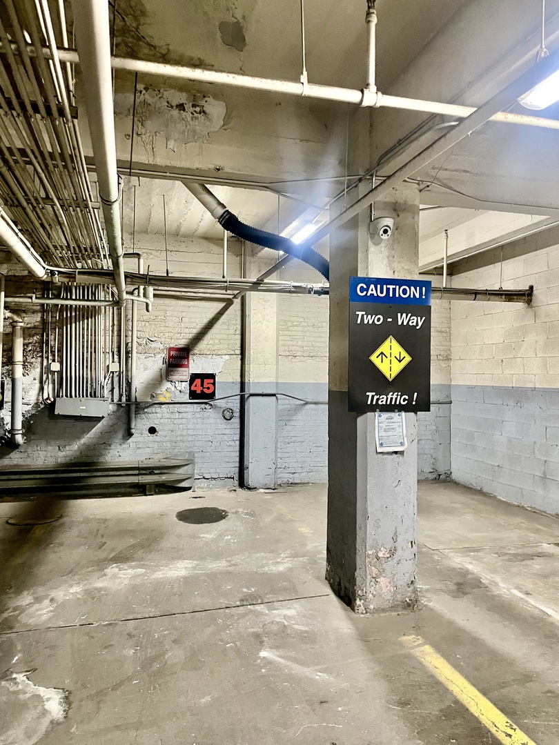 1444 North Orleans Street, Unit G45 Chicago, IL 60610 - Photo 2 of 4 a view of garage