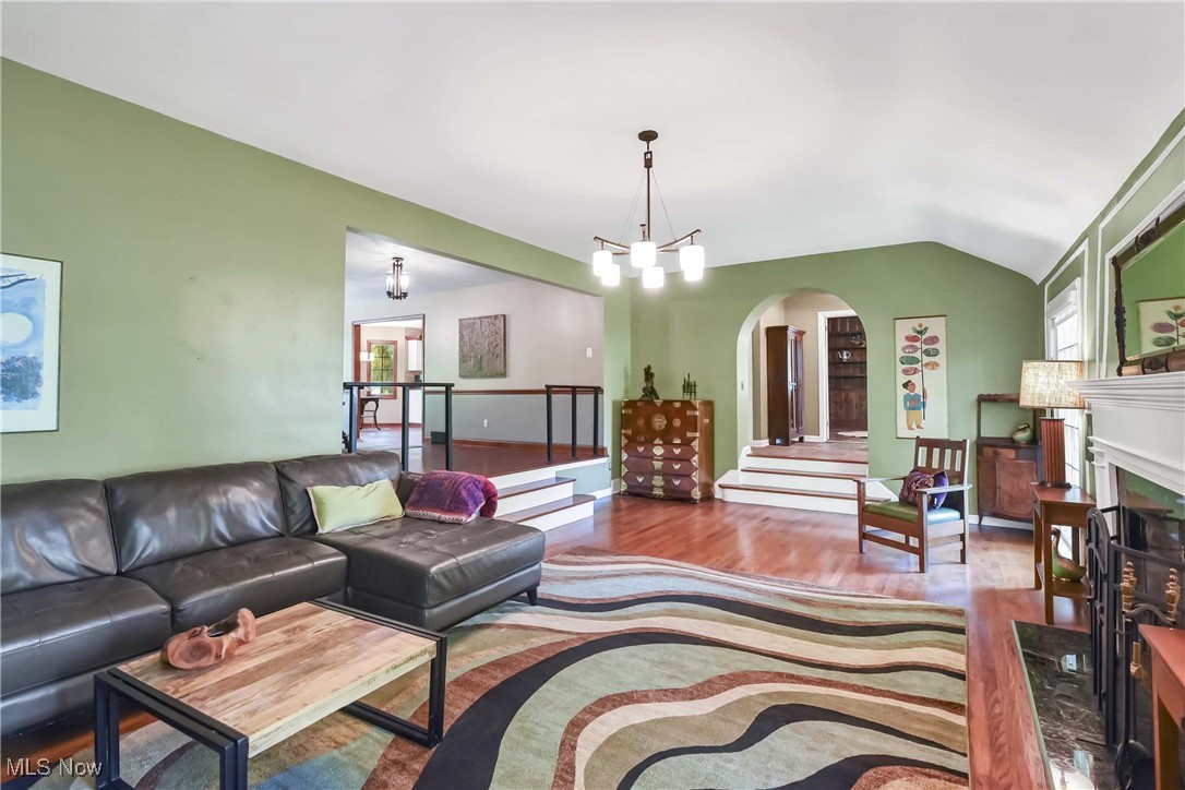 189 Wolcott Road Akron, OH 44313 - Photo 5 of 45
