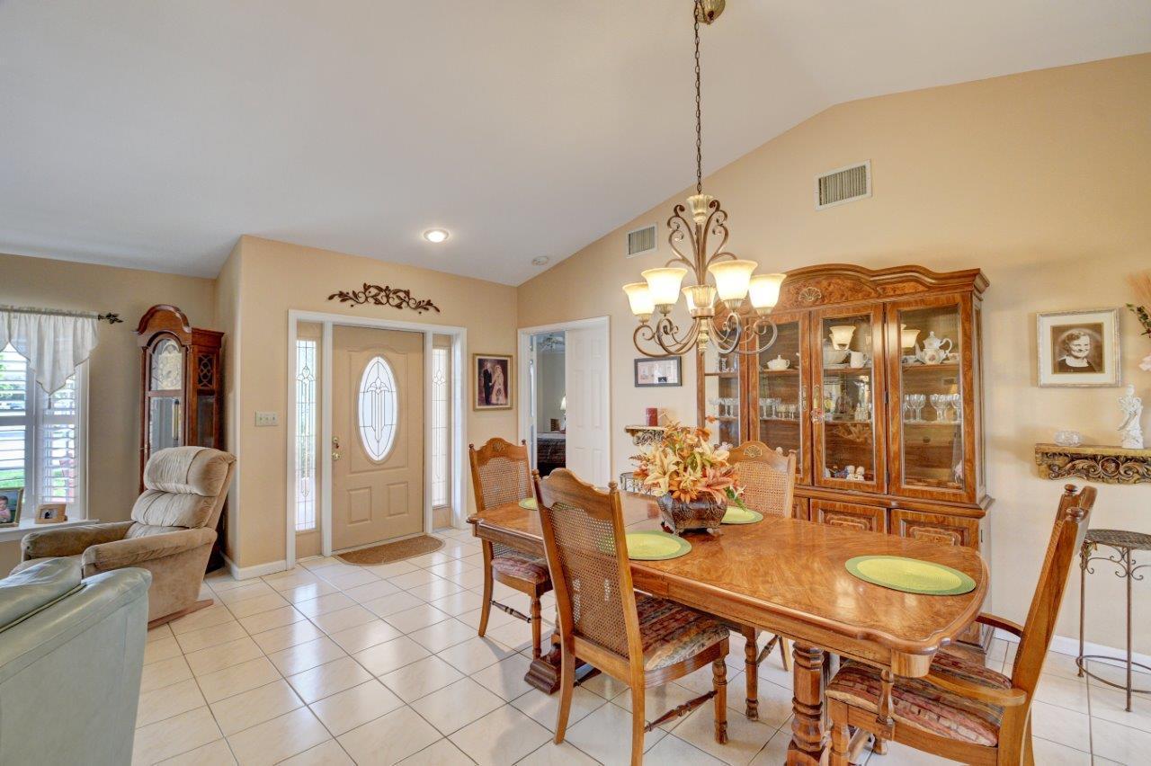 101 Southwest 15th Avenue Boca Raton, FL 33486 - Photo 4 of 43 Entrance