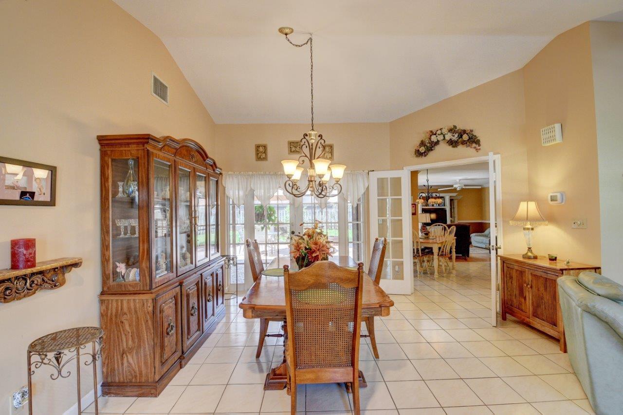 101 Southwest 15th Avenue Boca Raton, FL 33486 - Photo 5 of 43 Formal Dining Area