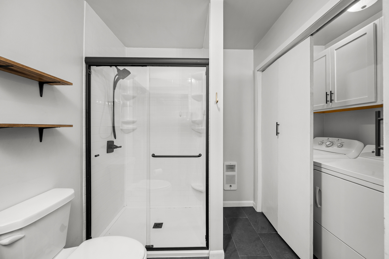 236 West Church Street Kewanee, IL 61443 - Photo 18 of 22 a bathroom with a toilet and a shower
