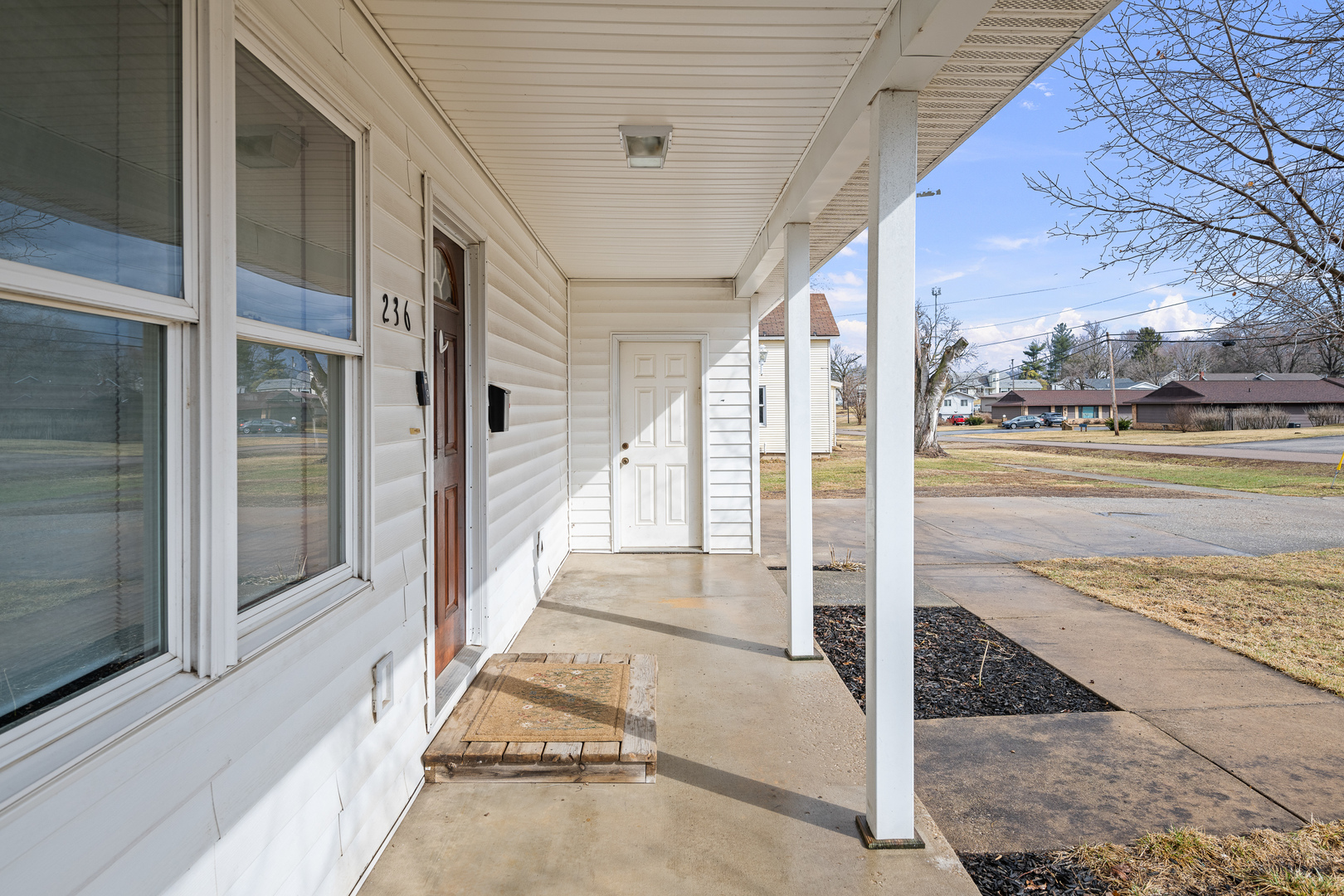 236 West Church Street Kewanee, IL 61443 - Photo 3 of 22 a view of a balcony