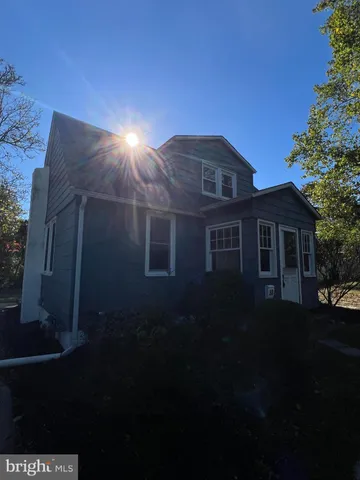 $2,150 | 30 Hartford Road, Delran, NJ 08075