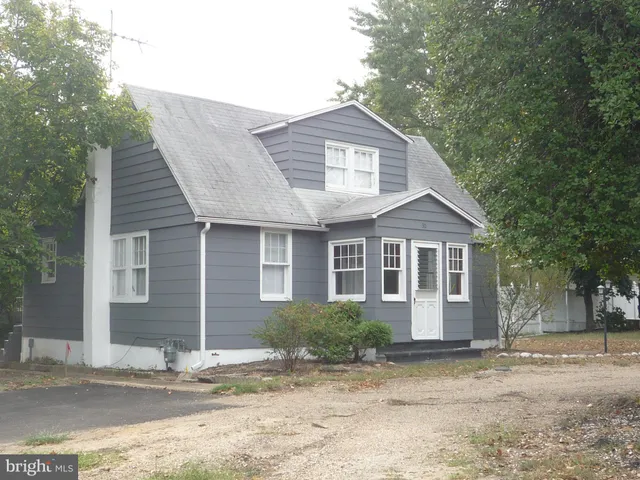 $2,150 | 30 Hartford Road, Delran, NJ 08075