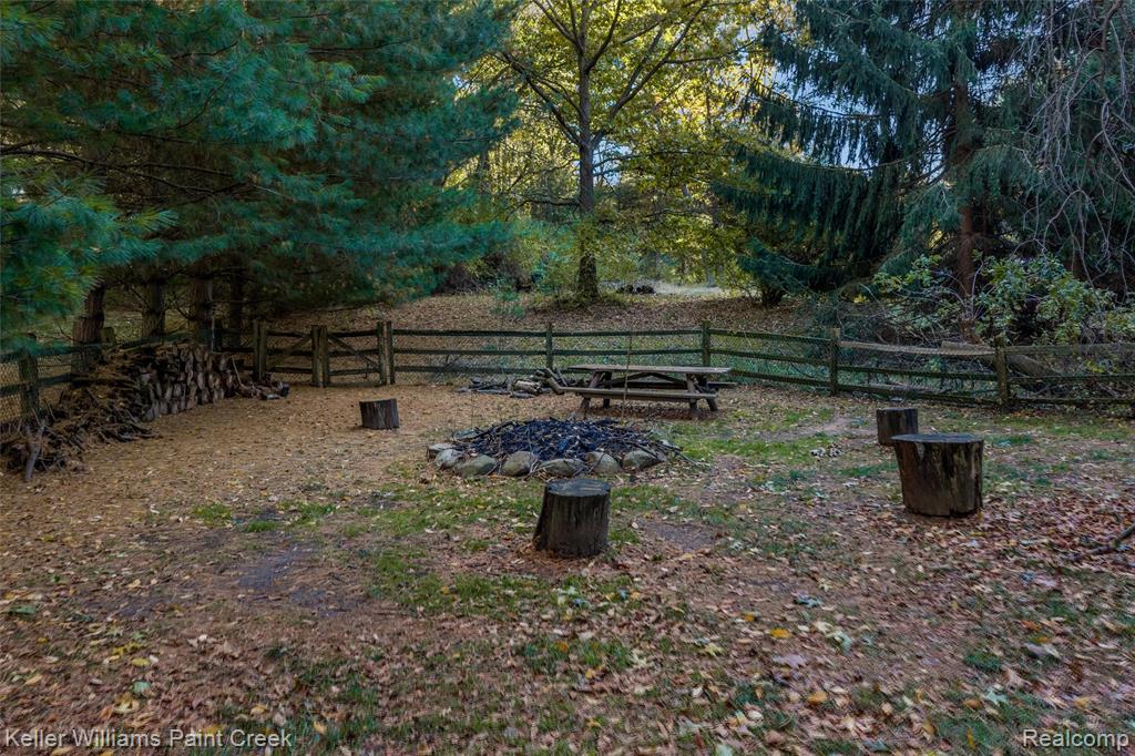 912 East Gunn Road Rochester, MI 48306 - Photo 45 of 49