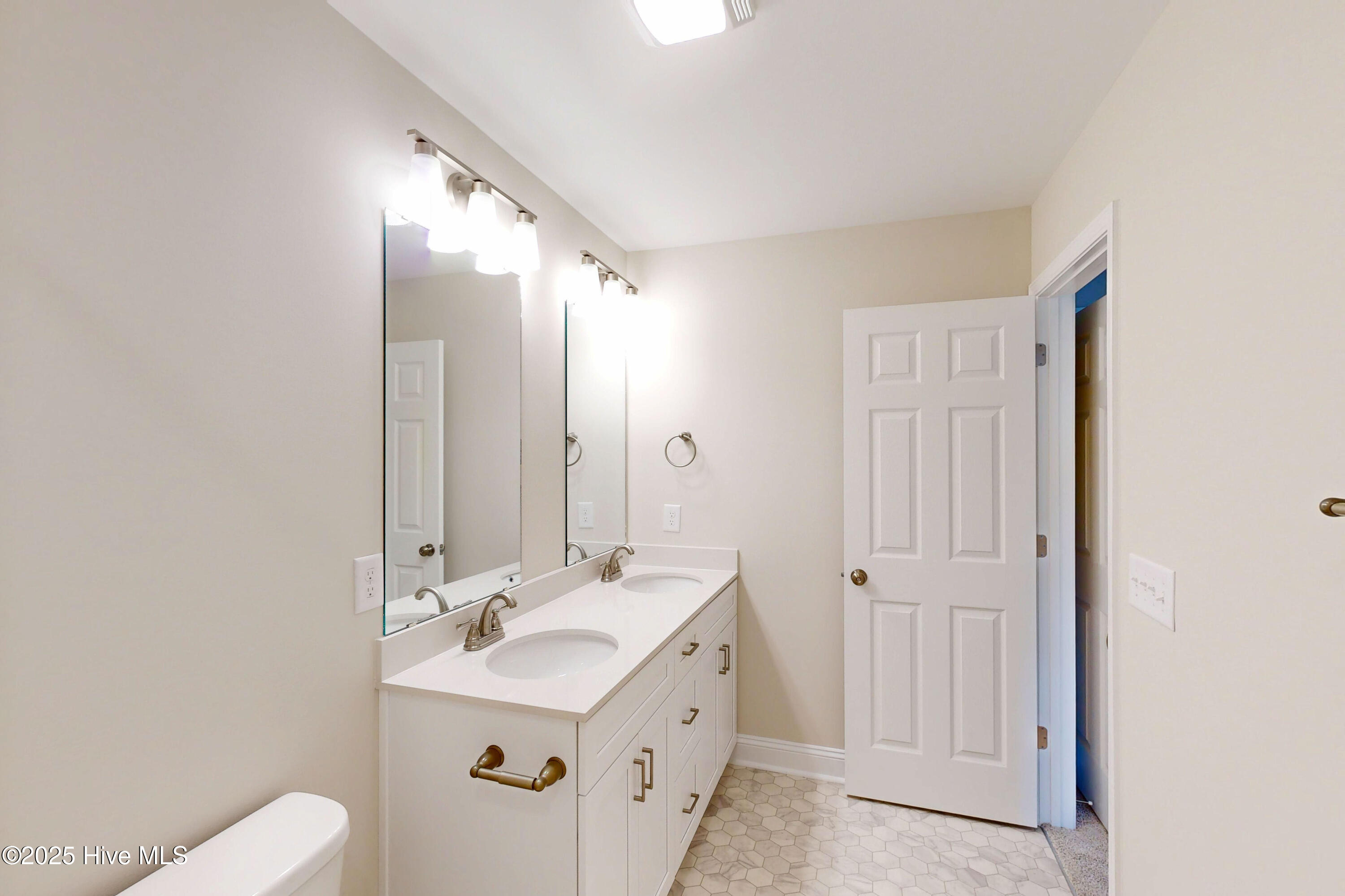 211 Sandpiper Place Holly Ridge, NC 28445 - Photo 15 of 29 211 Sandpiper Place - Interiors - Edited