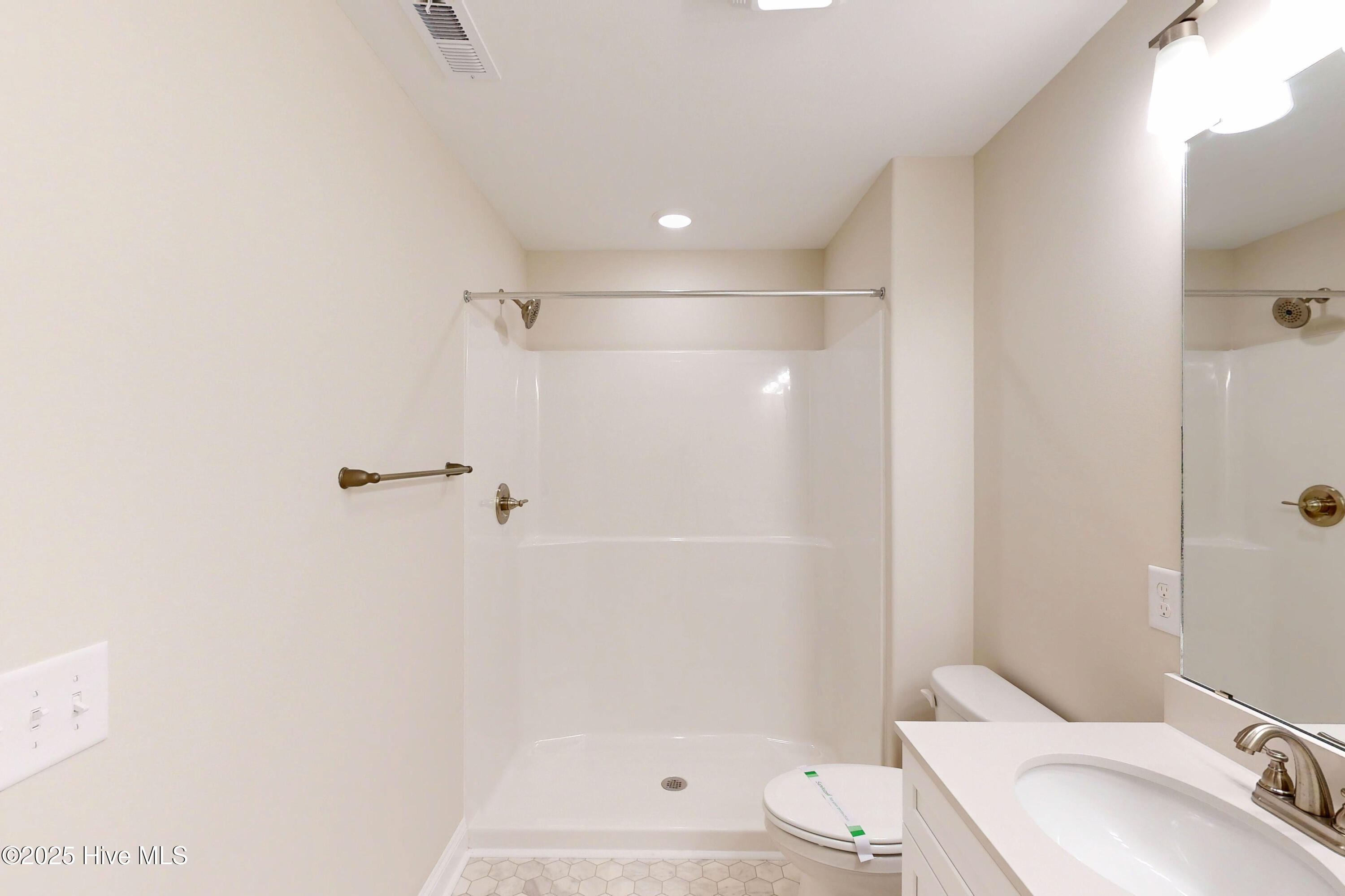 211 Sandpiper Place Holly Ridge, NC 28445 - Photo 16 of 29 211 Sandpiper Place - Interiors - Edited