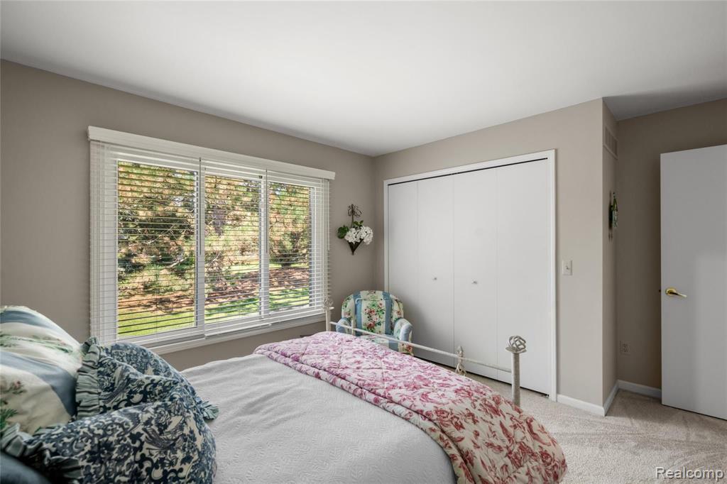 2121 London Bridge Drive, Unit 77 Rochester, MI 48307 - Photo 13 of 22