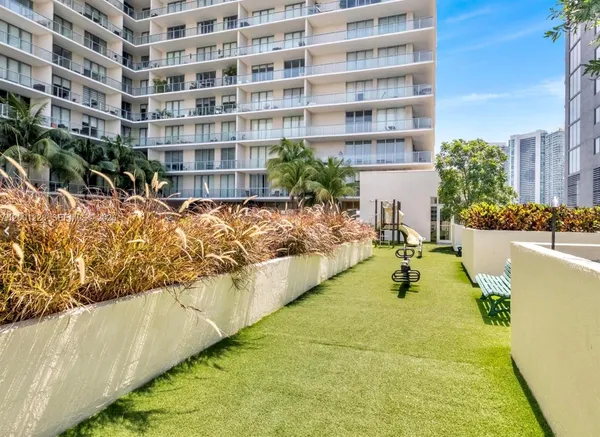 $4,500 | 3470 East Coast Avenue, Unit H1610, Miami, FL 33137