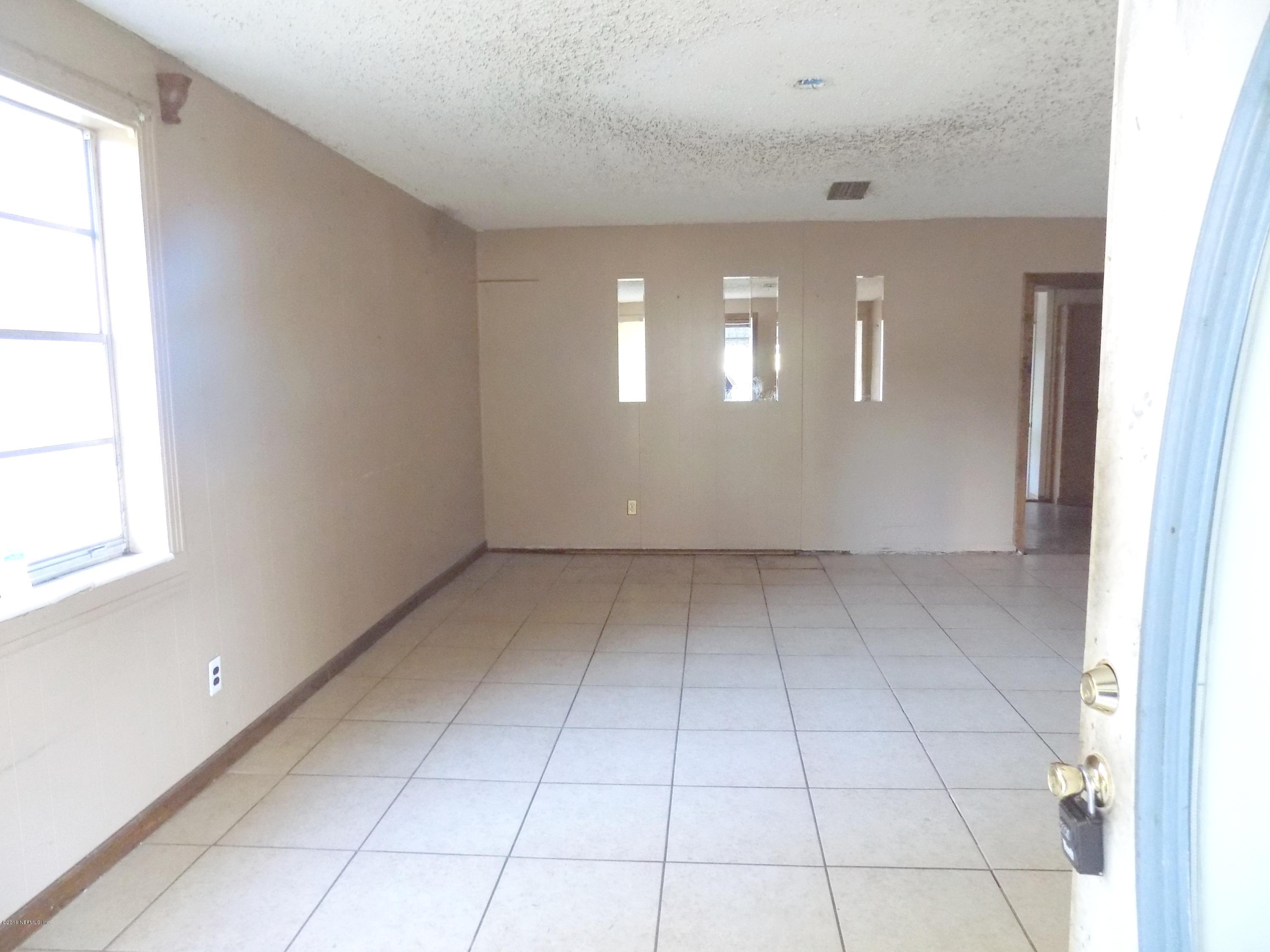 9757 Ivey Road Jacksonville, FL 32246 - Photo 9 of 25 1 (8)